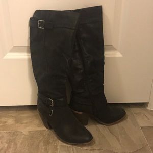 black boots with heel